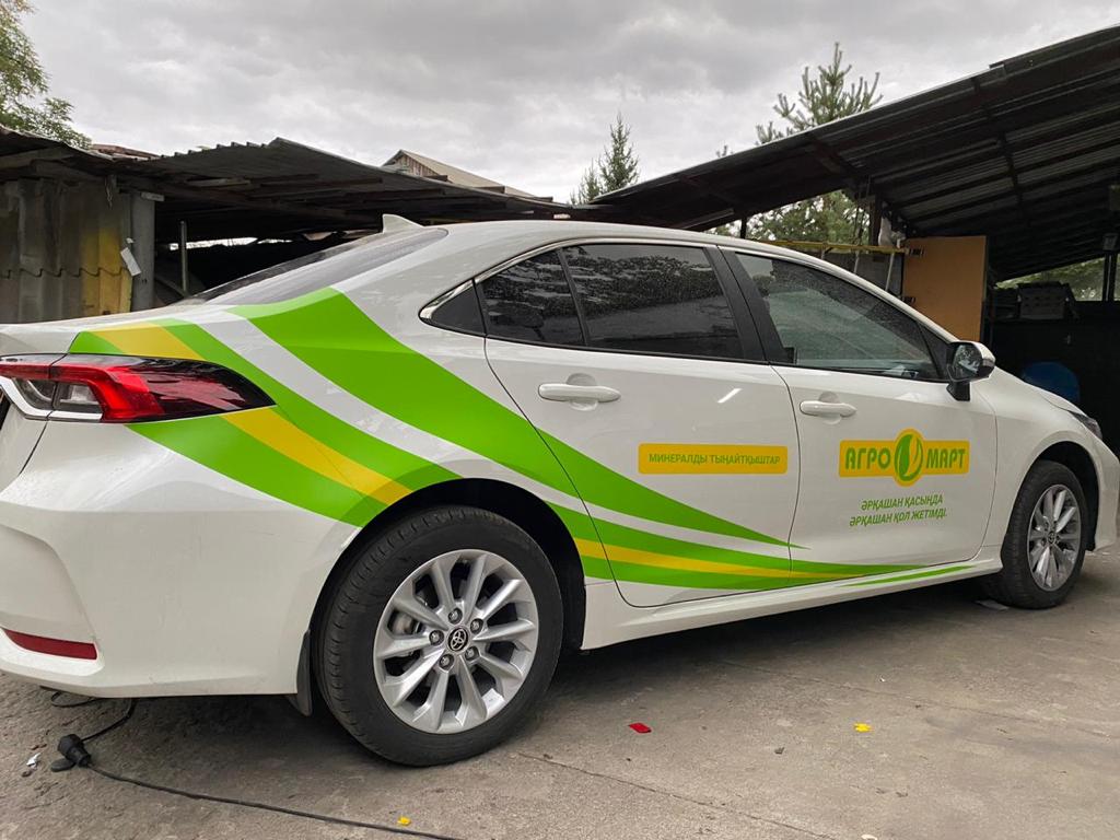 Реклама на легковых авто